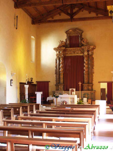 08-P1011110+.jpg - 08-P1011110+.jpg - La chiesa di "S. Maria La Nova" (XIV -XIX sec.).